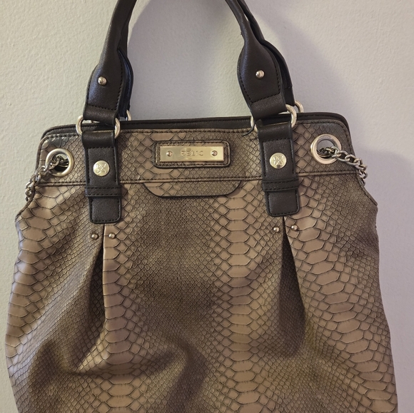 VEUC Relic Black and Brown Shoulder/Hand /Crossbody Bag with Elegant Design - Picture 1 of 13